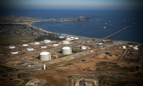 Enagás compra el 20% de GNL Quintero y alcanza el control con su socio Oman Oil