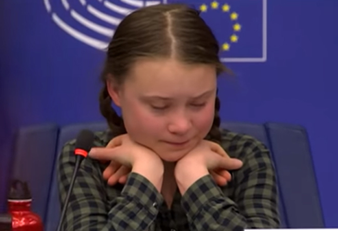Greta Thunberg emociona con un discurso en el que compara Notre Dame con el planeta